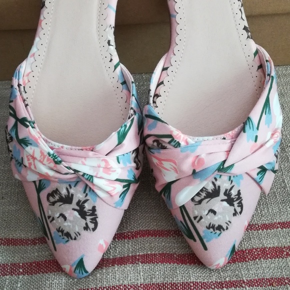 Restricted Shoes - HP🎉 Modcloth Restricted d'Orsay Flats